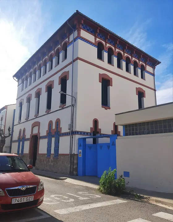 Edificio modernista del Asil-hospital La Caritat, en La Garriga