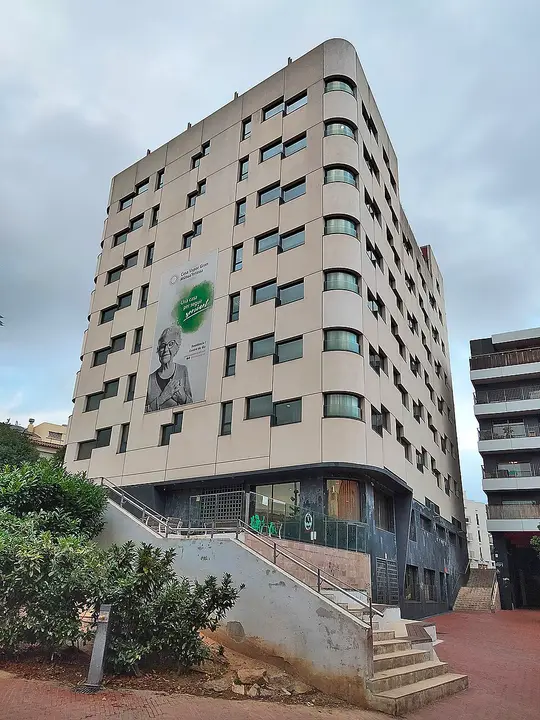 Edificio de varias plantas de Casa Vapor Gran, en Terrassa